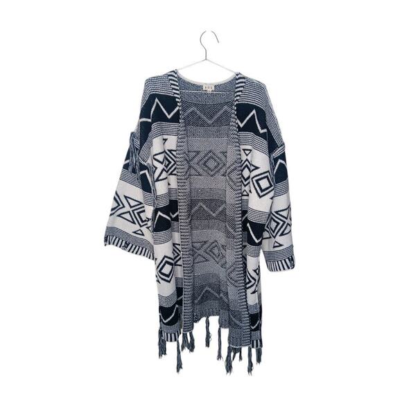 New without tags Pol Aztec Print Fringe Oversized Open Front Long Cardigan SZ S - Picture 2 of 11